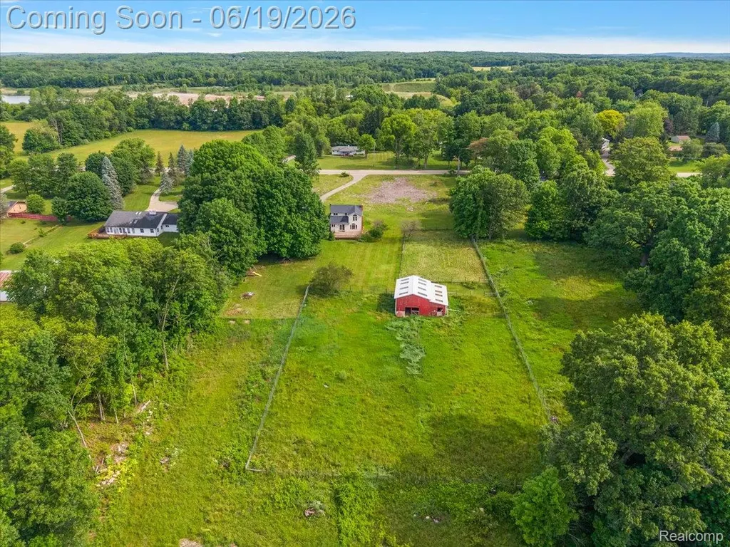 10324 Oakhill Road Springfield Charter Township MI 48442