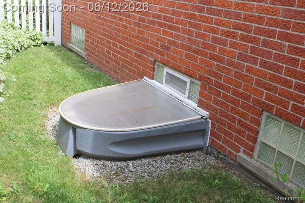 4062 Lexington Drive Trenton City MI 48183