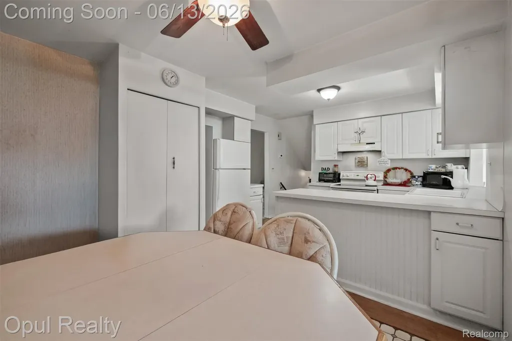 1218 Barchester Street Westland City MI 48186