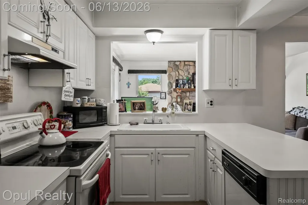 1218 Barchester Street Westland City MI 48186