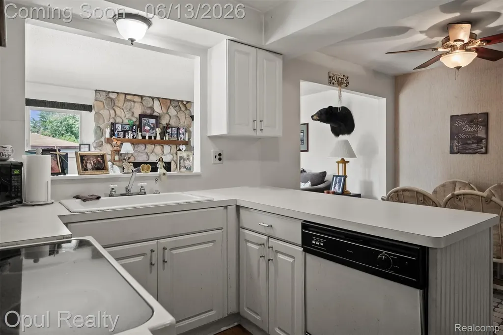 1218 Barchester Street Westland City MI 48186