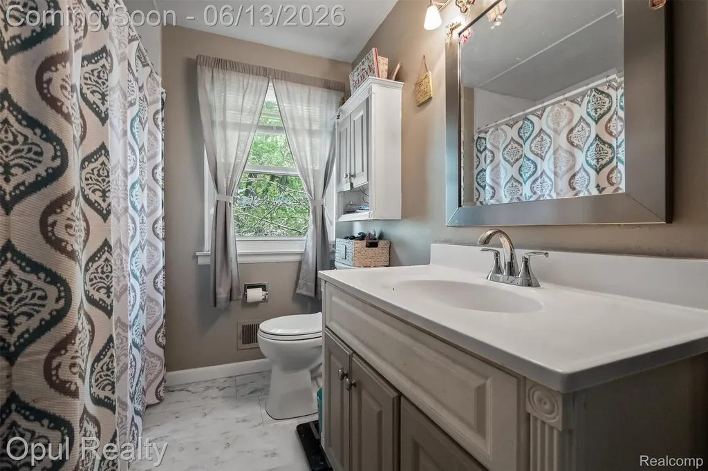 1218 Barchester Street Westland City MI 48186