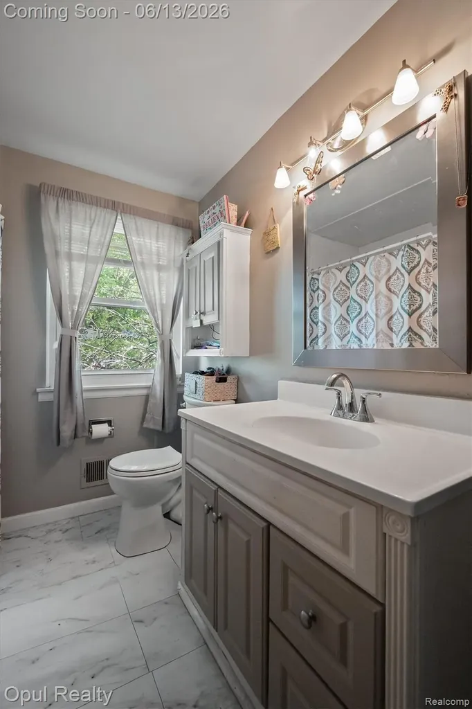 1218 Barchester Street Westland City MI 48186