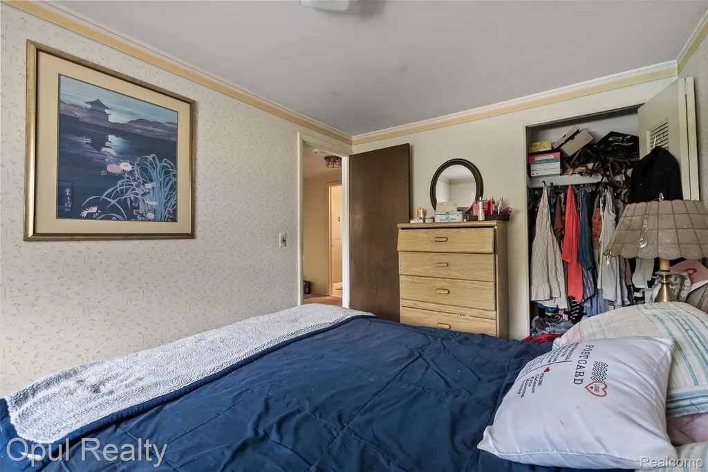 1218 Barchester Street Westland City MI 48186