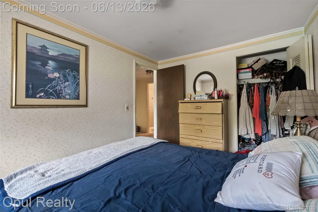 1218 Barchester Street Westland City MI 48186