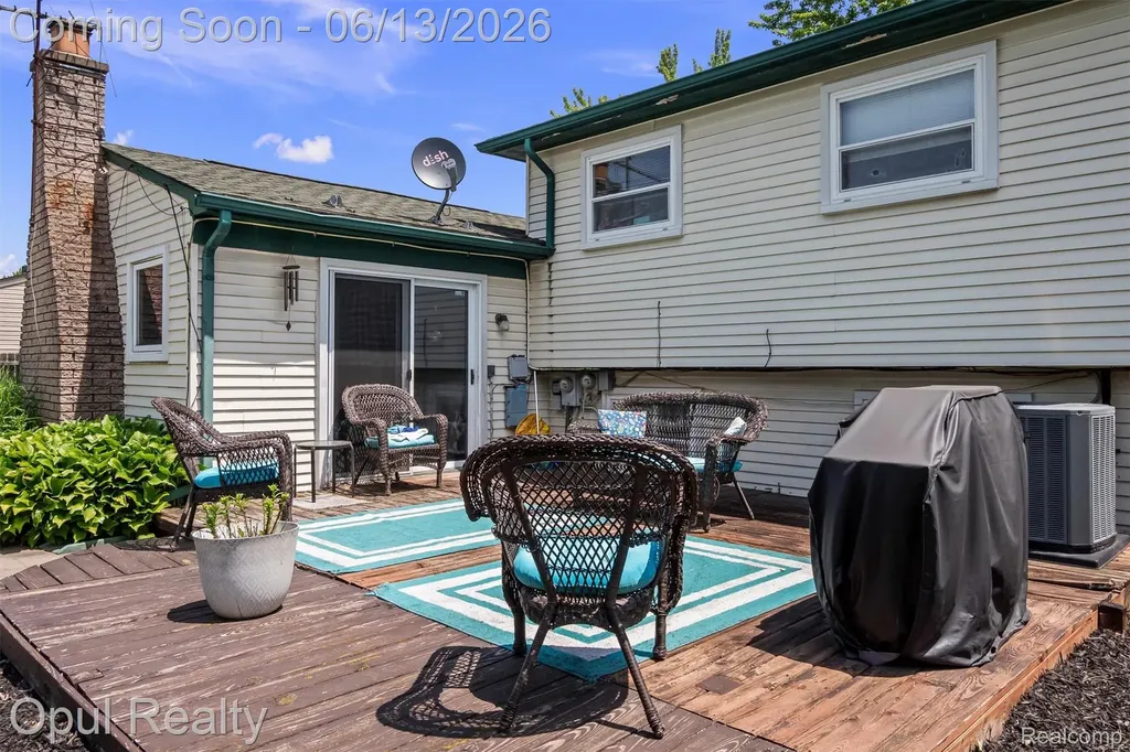 1218 Barchester Street Westland City MI 48186