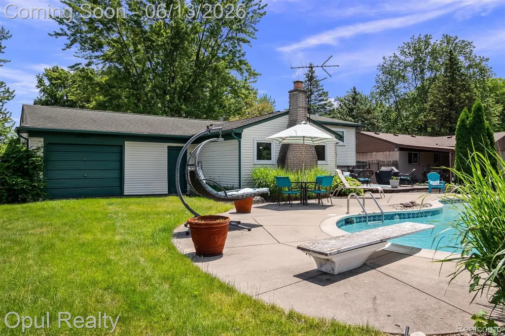 1218 Barchester Street Westland City MI 48186