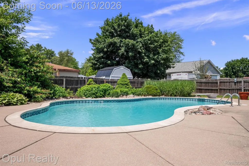 1218 Barchester Street Westland City MI 48186