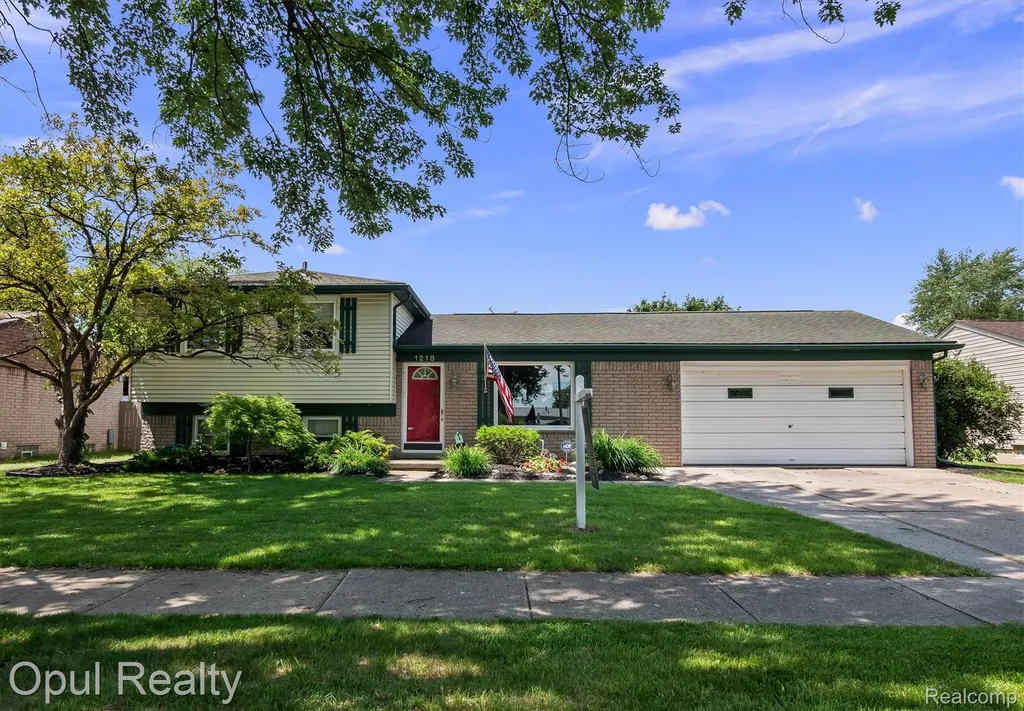 1218 Barchester Street Westland City MI 48186