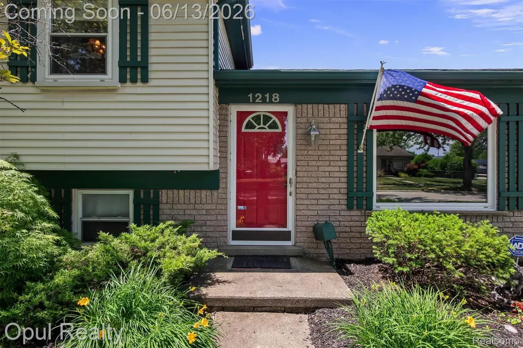 1218 Barchester Street Westland City MI 48186