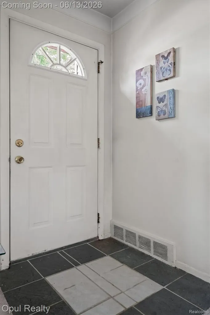 1218 Barchester Street Westland City MI 48186