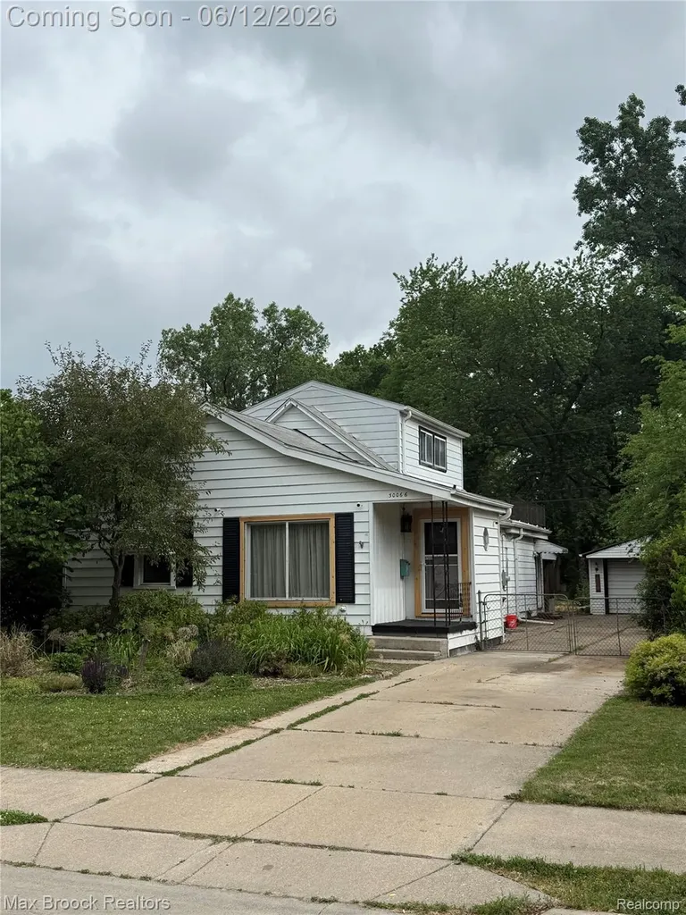 30066 Bock Street Garden City City MI 48135