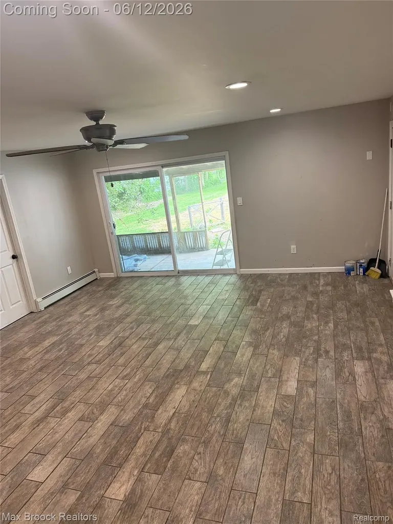 30066 Bock Street Garden City City MI 48135