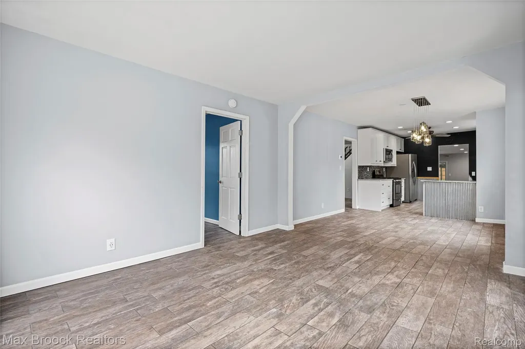 30066 Bock Street Garden City City MI 48135