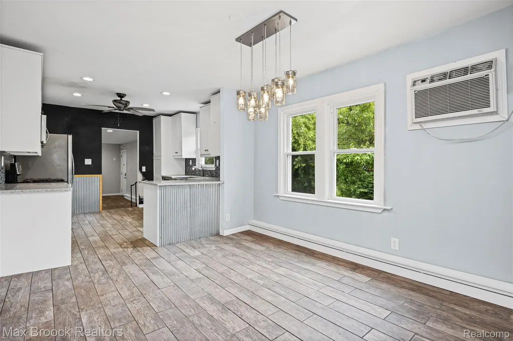 30066 Bock Street Garden City City MI 48135