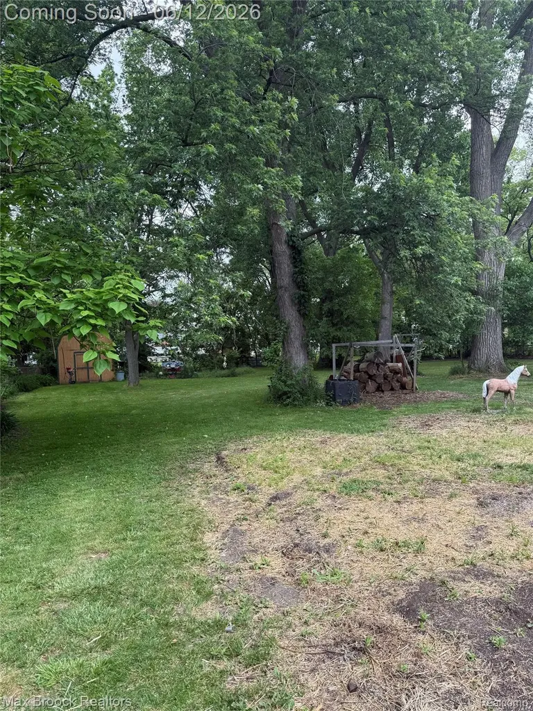 30066 Bock Street Garden City City MI 48135