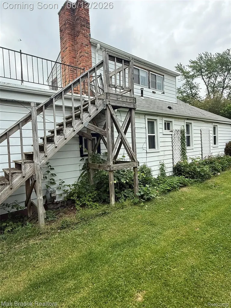 30066 Bock Street Garden City City MI 48135