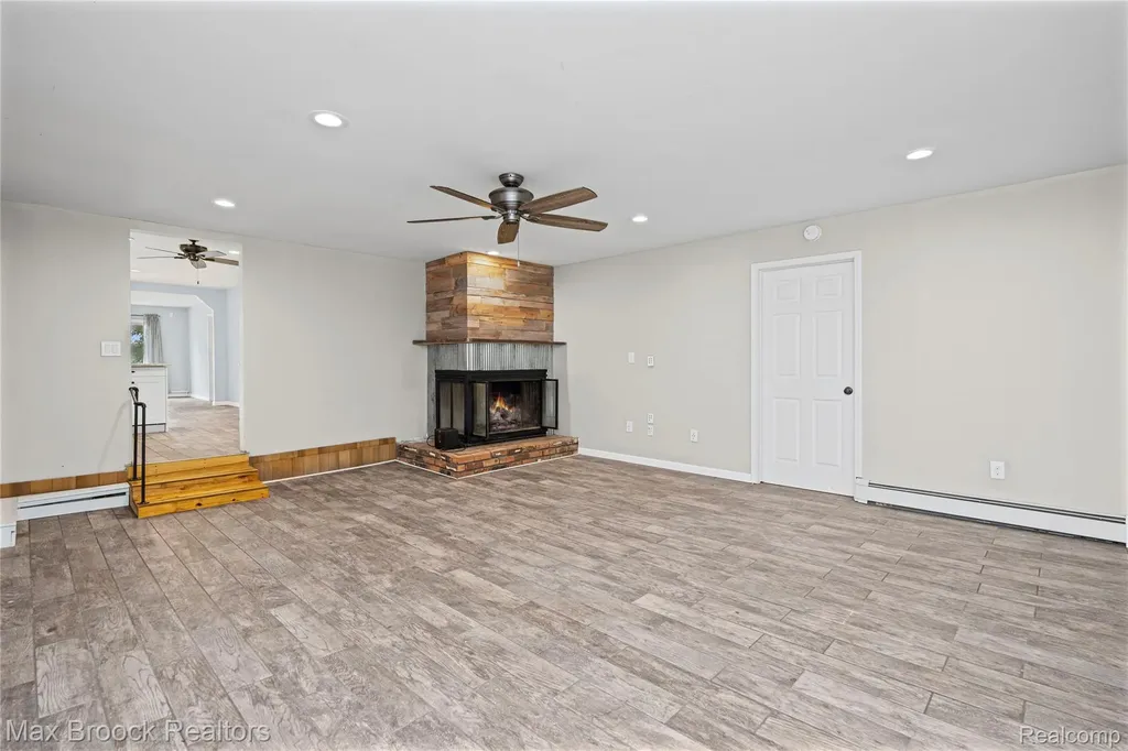 30066 Bock Street Garden City City MI 48135