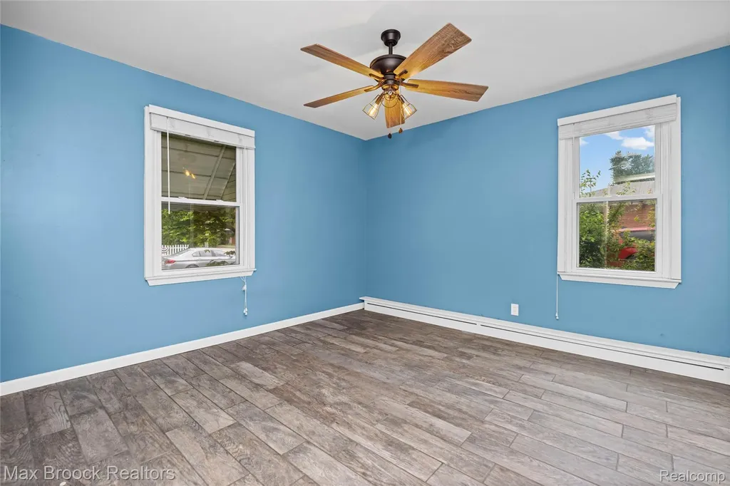 30066 Bock Street Garden City City MI 48135