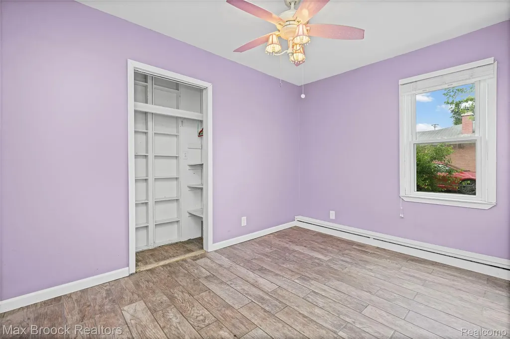 30066 Bock Street Garden City City MI 48135