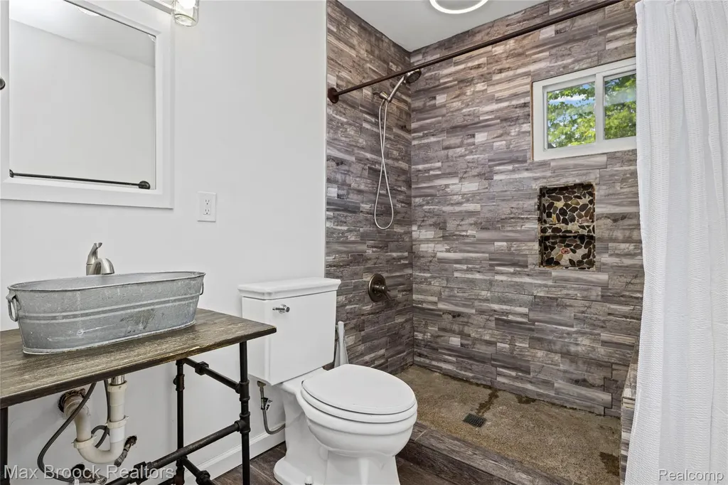30066 Bock Street Garden City City MI 48135