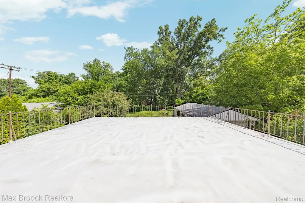 30066 Bock Street Garden City City MI 48135
