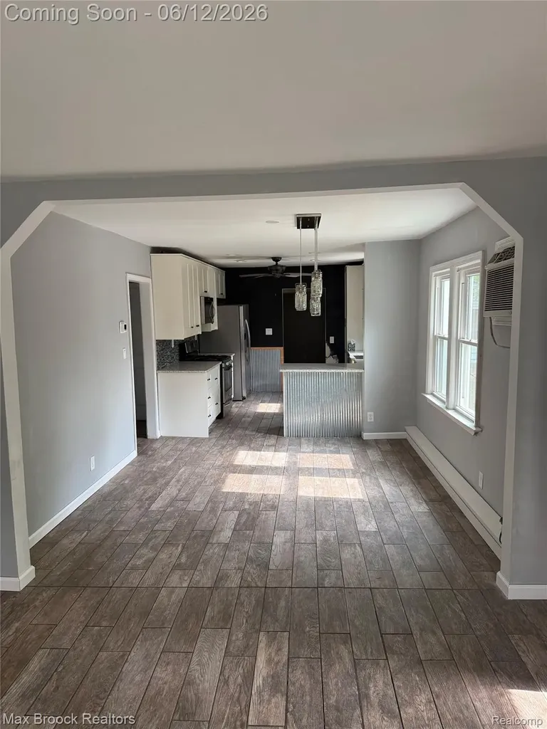 30066 Bock Street Garden City City MI 48135