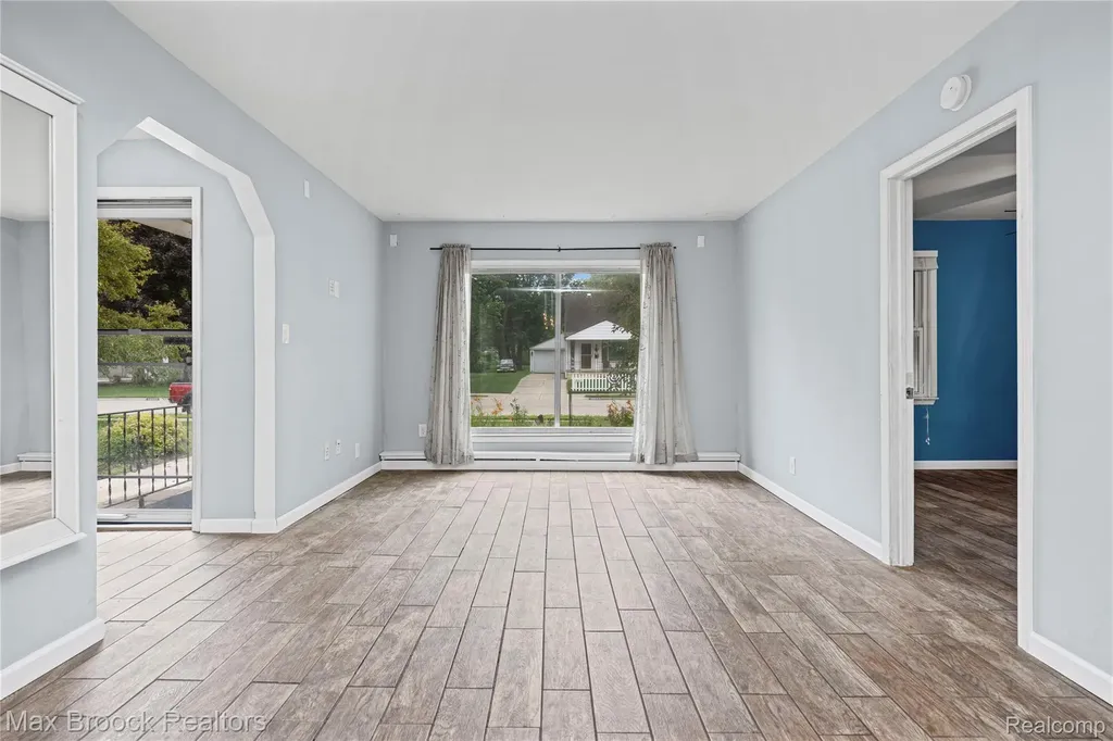 30066 Bock Street Garden City City MI 48135