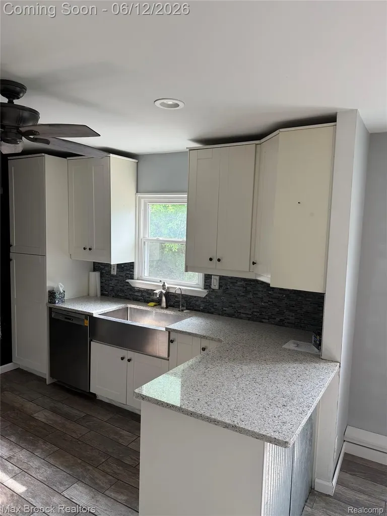 30066 Bock Street Garden City City MI 48135