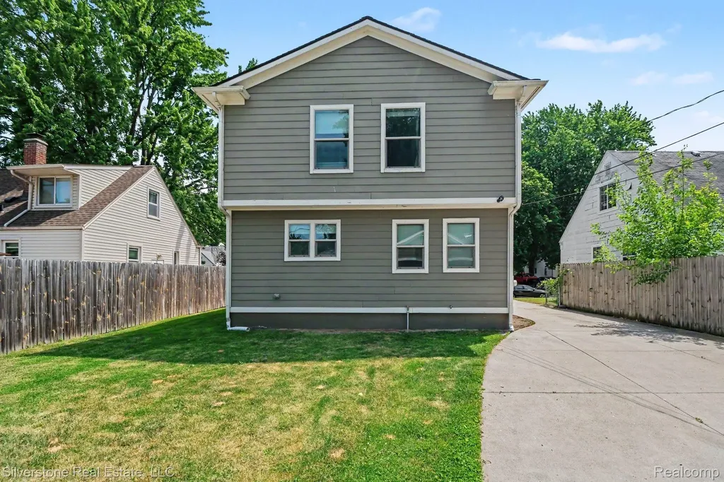 501 N Kenwood Avenue Royal Oak City MI 48067