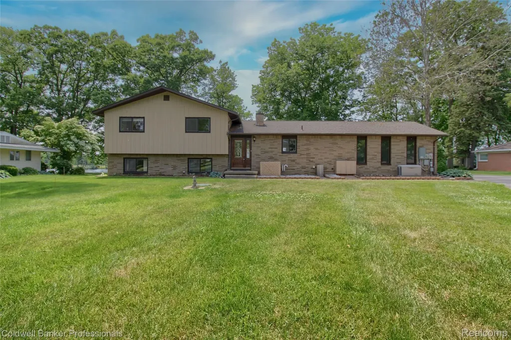 11770 Sunset Lane Van Buren Charter Township MI 48111