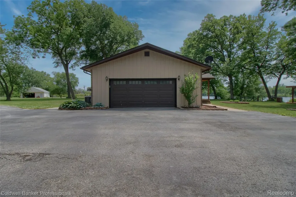 11770 Sunset Lane Van Buren Charter Township MI 48111