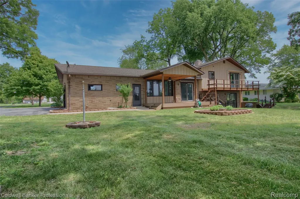 11770 Sunset Lane Van Buren Charter Township MI 48111