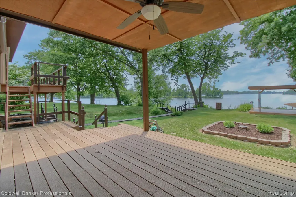 11770 Sunset Lane Van Buren Charter Township MI 48111