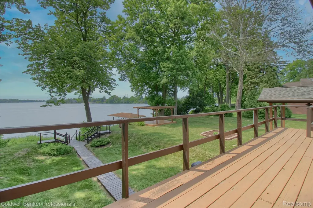 11770 Sunset Lane Van Buren Charter Township MI 48111