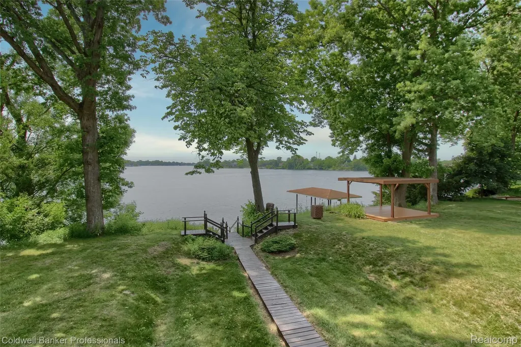 11770 Sunset Lane Van Buren Charter Township MI 48111