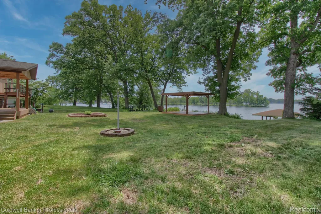 11770 Sunset Lane Van Buren Charter Township MI 48111