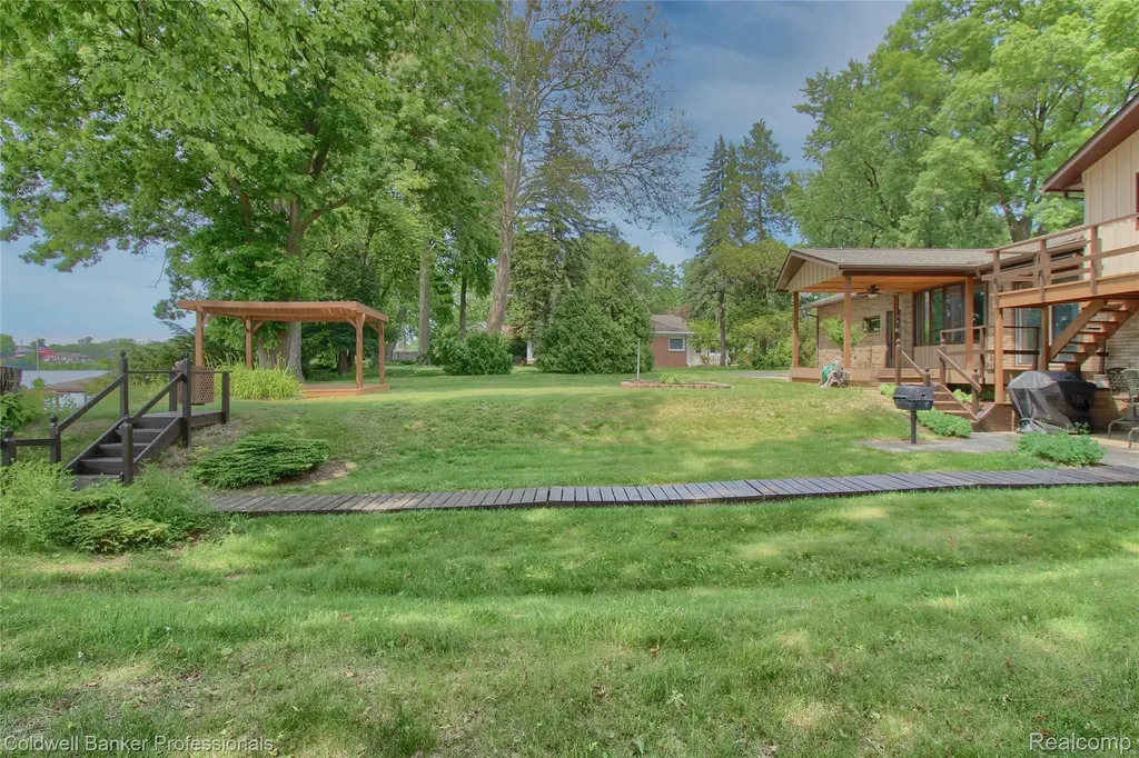 11770 Sunset Lane Van Buren Charter Township MI 48111