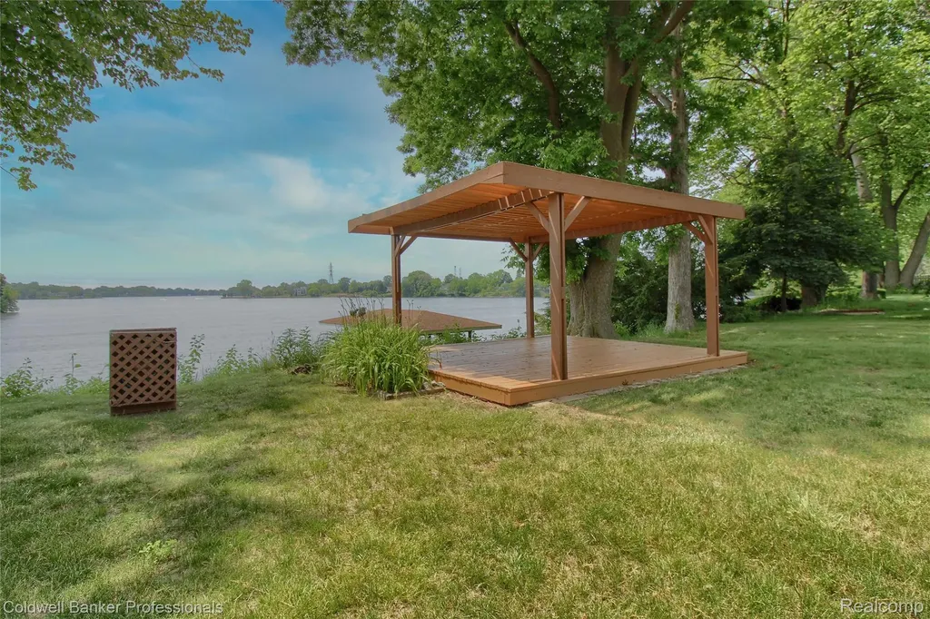 11770 Sunset Lane Van Buren Charter Township MI 48111