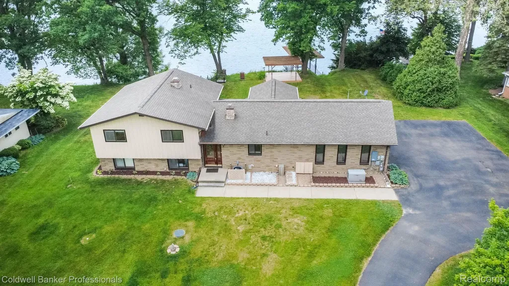 11770 Sunset Lane Van Buren Charter Township MI 48111