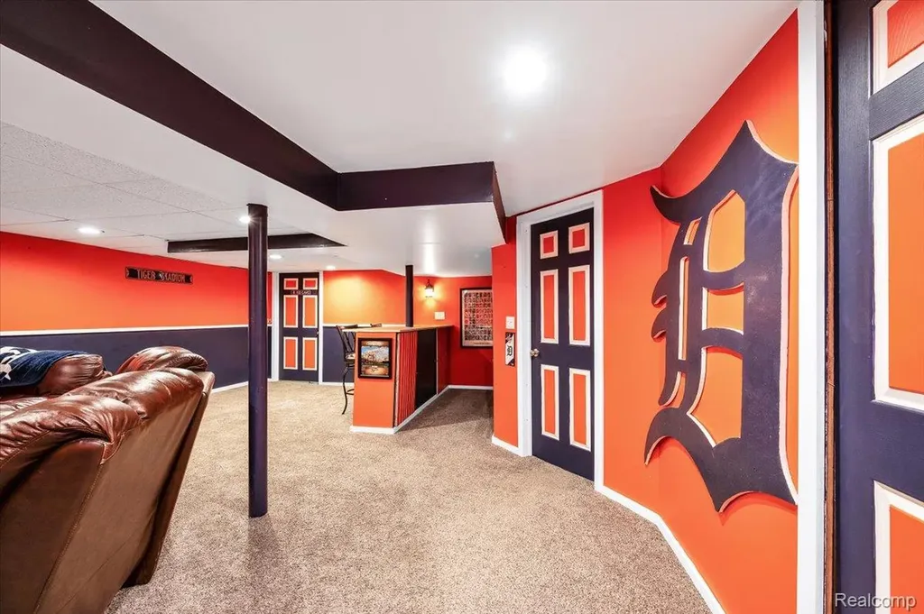 28048 Bohn Street Roseville City MI 48066