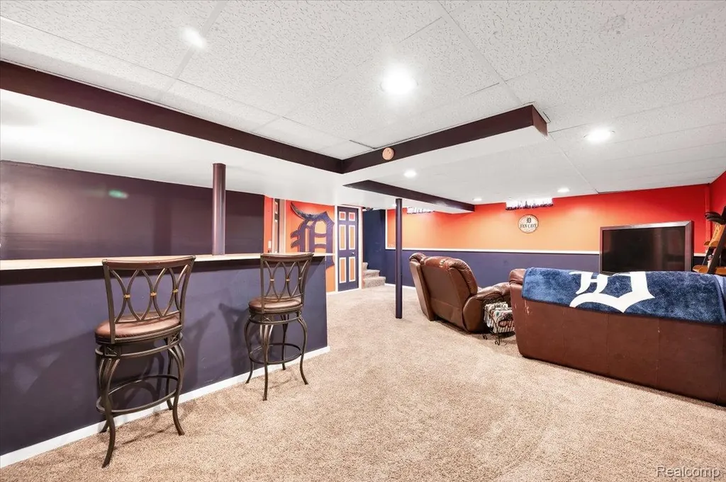 28048 Bohn Street Roseville City MI 48066
