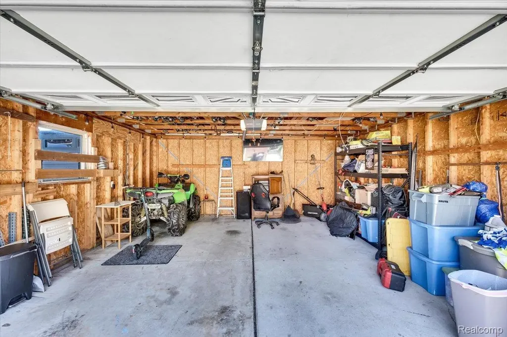 28048 Bohn Street Roseville City MI 48066