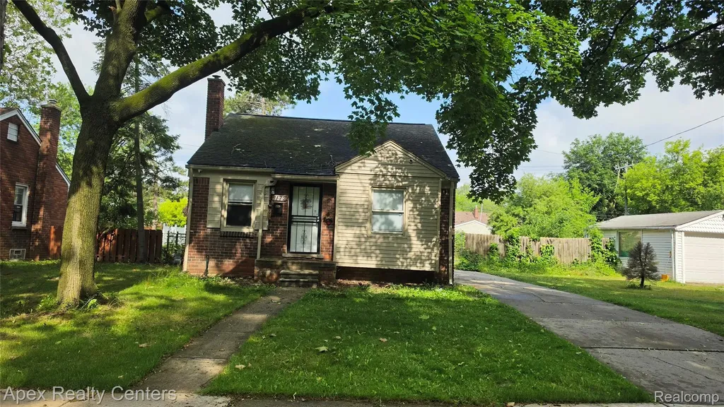 1172 Blackstone Street Inkster City MI 48141