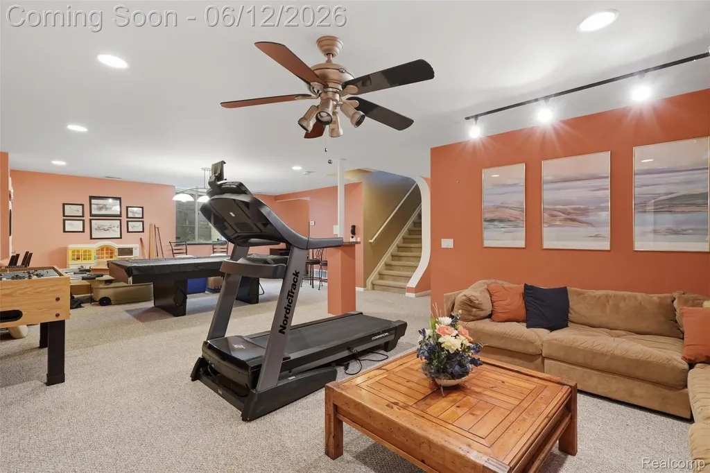 470 Delmar Court Highland Charter Township MI 48357