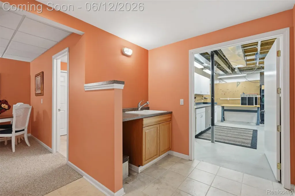 470 Delmar Court Highland Charter Township MI 48357
