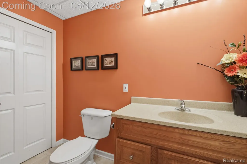 470 Delmar Court Highland Charter Township MI 48357
