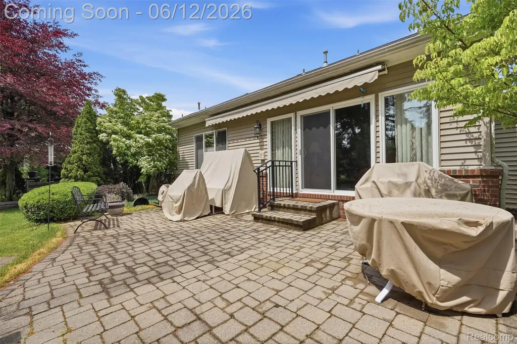 470 Delmar Court Highland Charter Township MI 48357