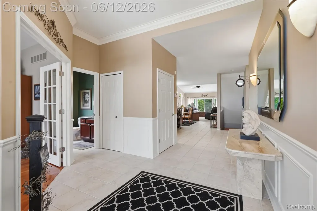 470 Delmar Court Highland Charter Township MI 48357