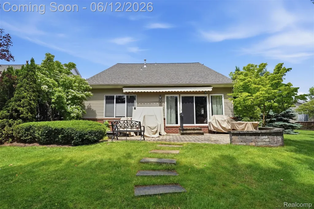 470 Delmar Court Highland Charter Township MI 48357